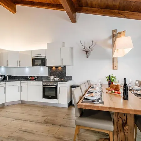 Bergbiberlodge L アパート ピーゼンドルフ