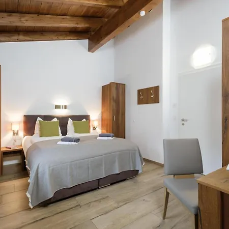 Bergbiberlodge L アパート